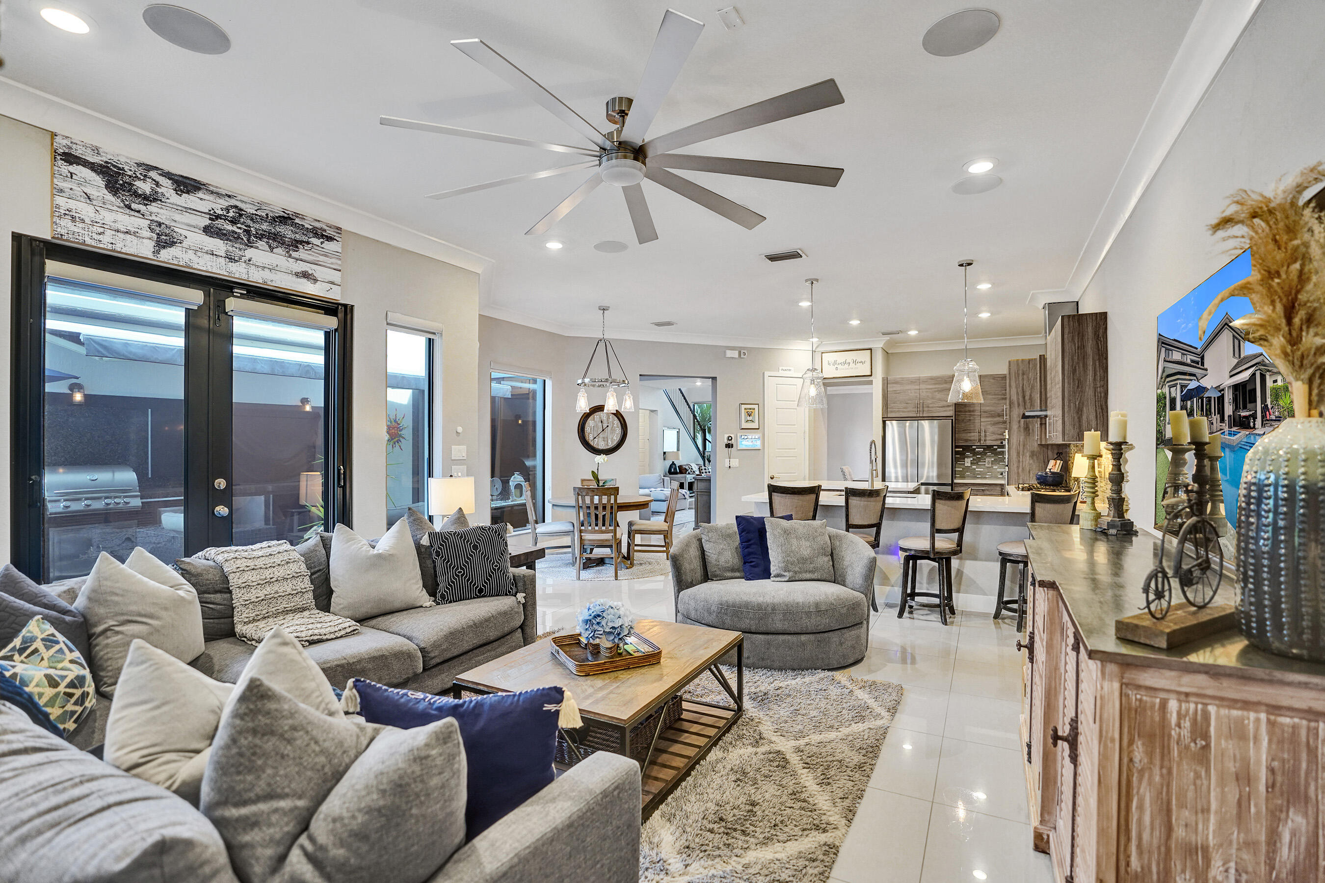 10514 N Lago Vista Circle