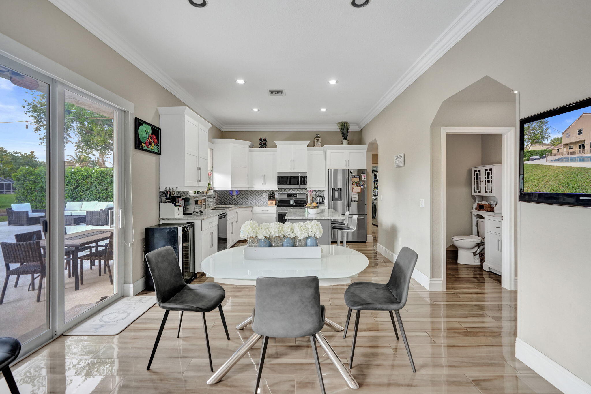 6820 NW 73rd Street