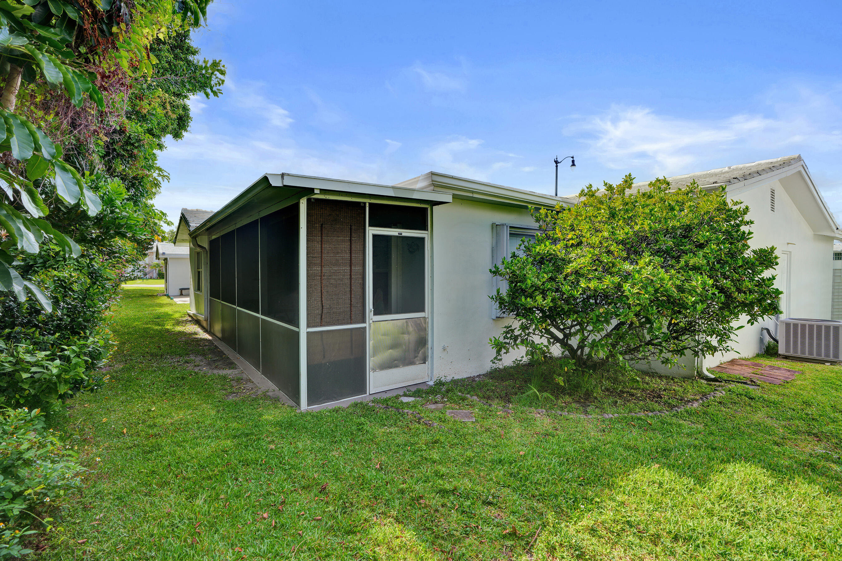 411 NW 26th Court