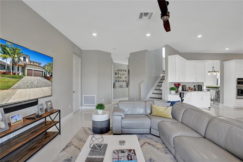 10655 Mira Vista Drive