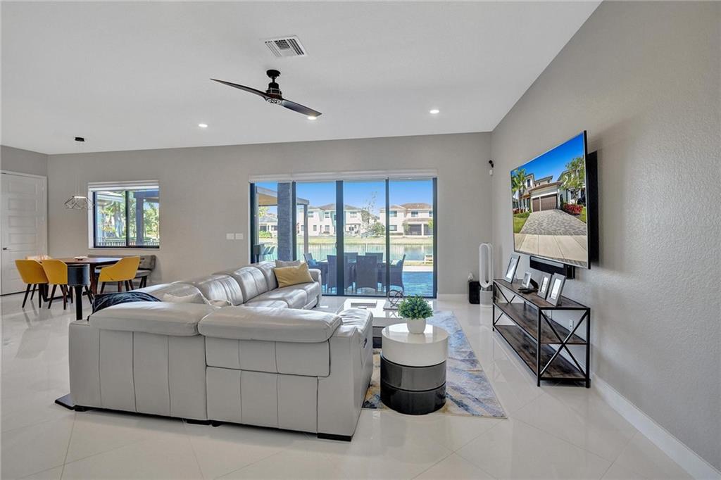 10655 Mira Vista Drive