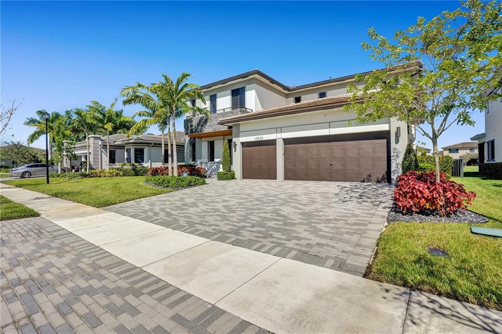 10655 Mira Vista Drive