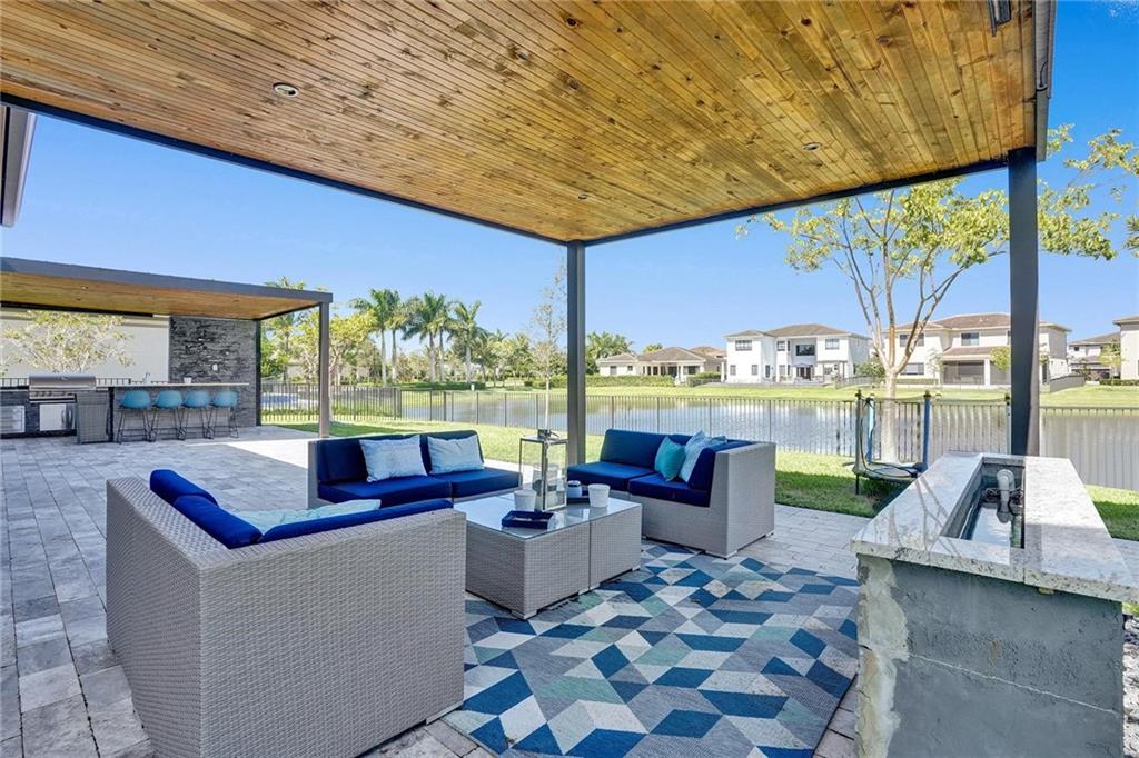 10655 Mira Vista Drive