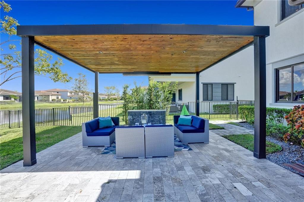 10655 Mira Vista Drive