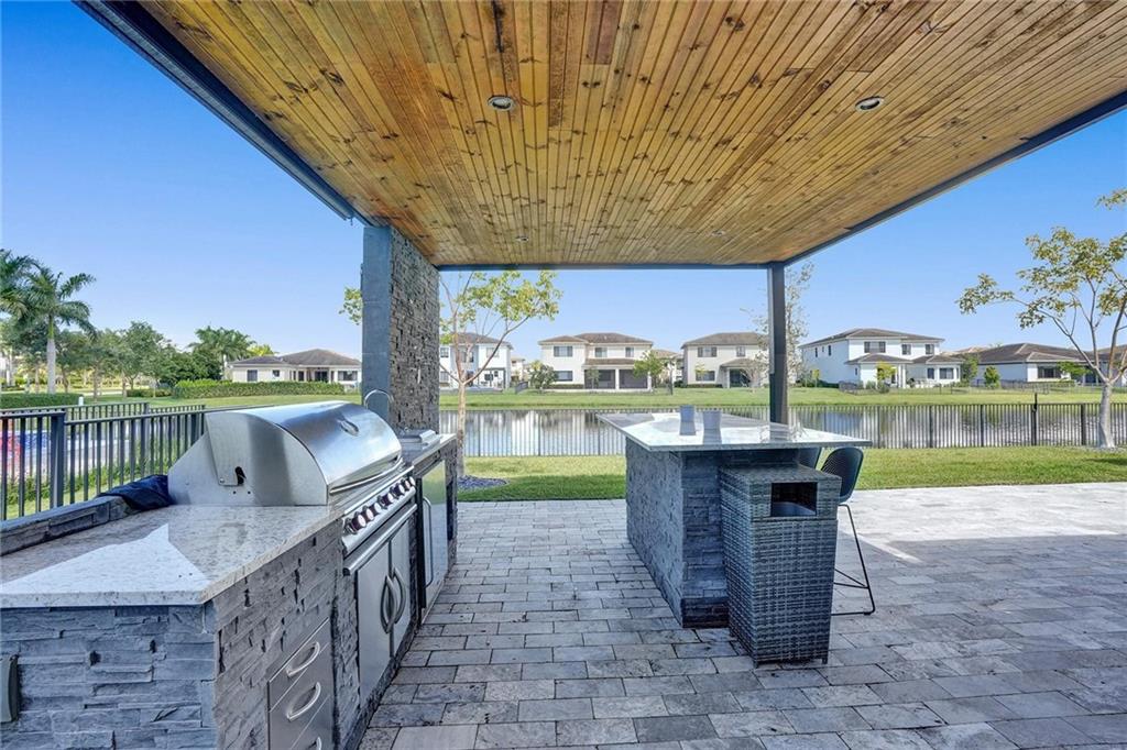 10655 Mira Vista Drive