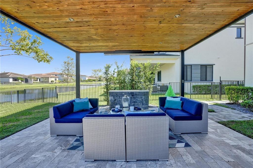 10655 Mira Vista Drive