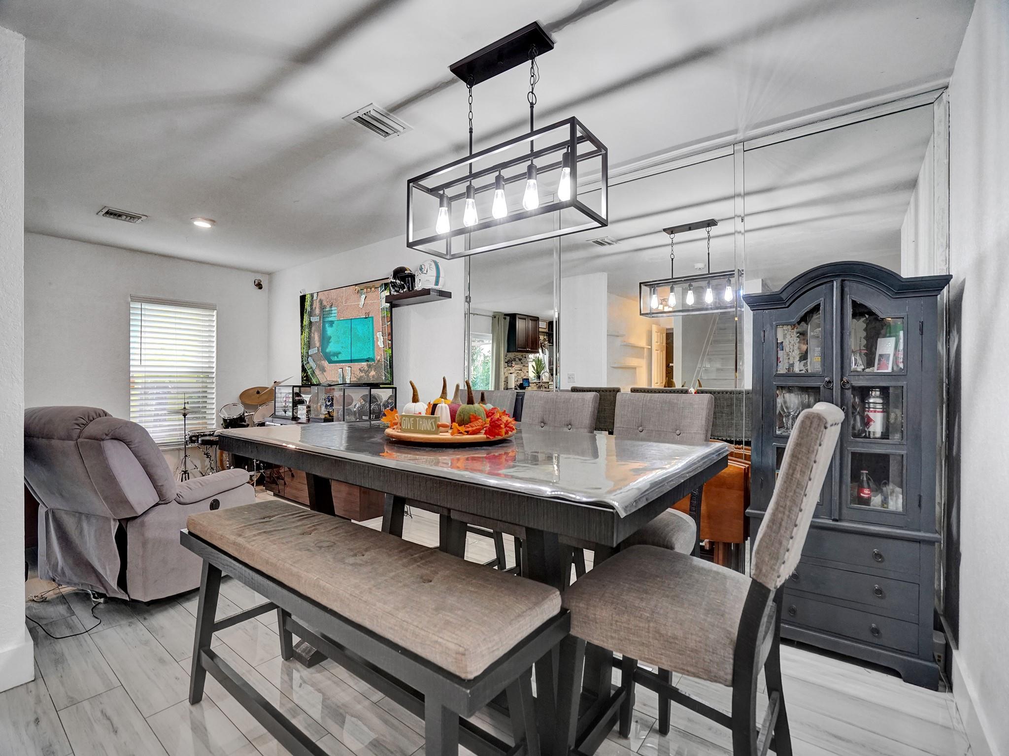 5330 NW 89th Terrace