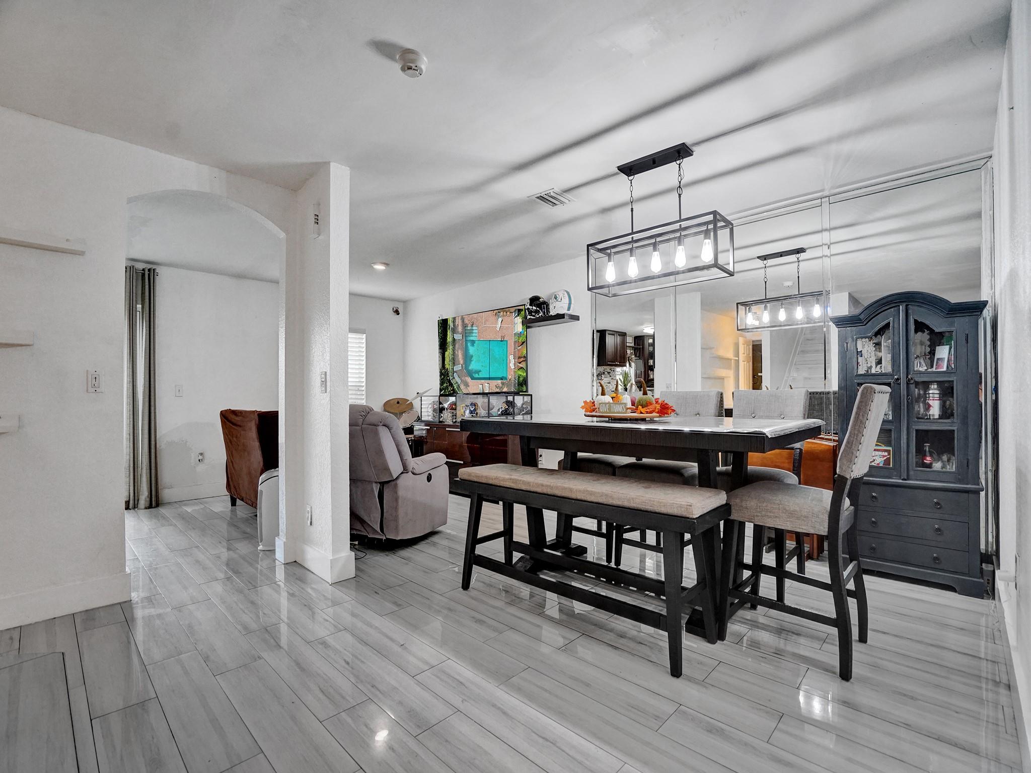 5330 NW 89th Terrace