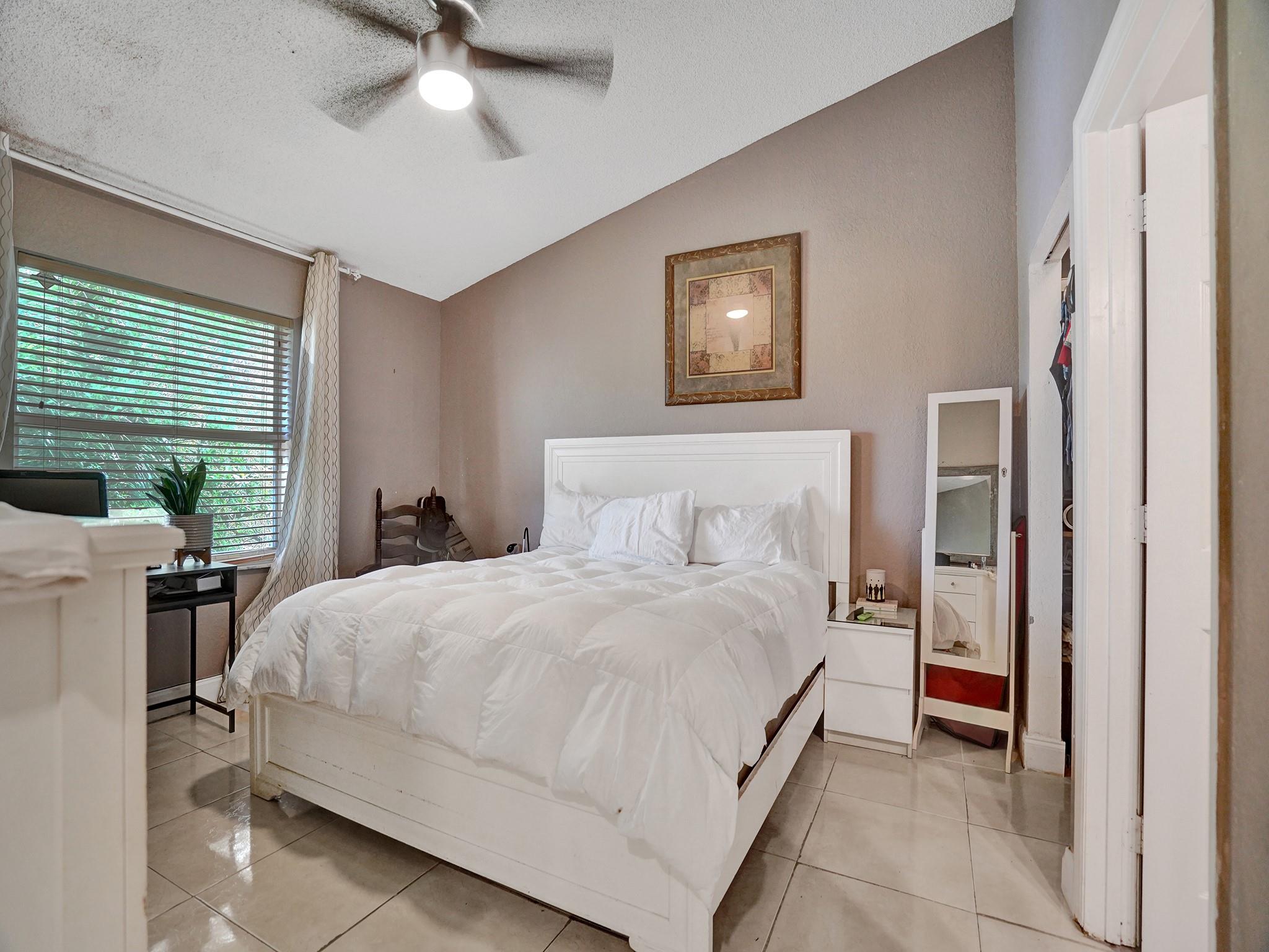 5330 NW 89th Terrace