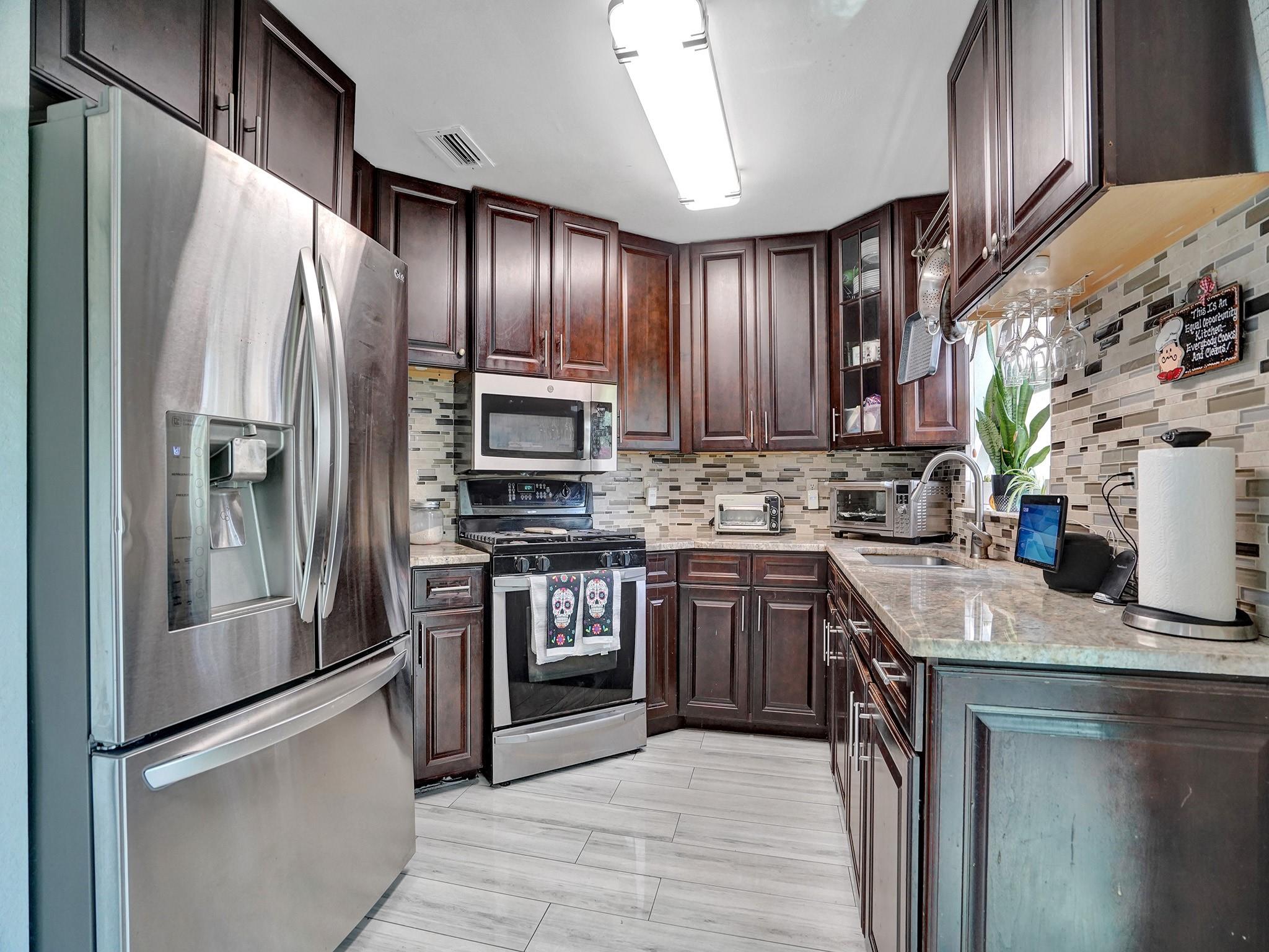 5330 NW 89th Terrace