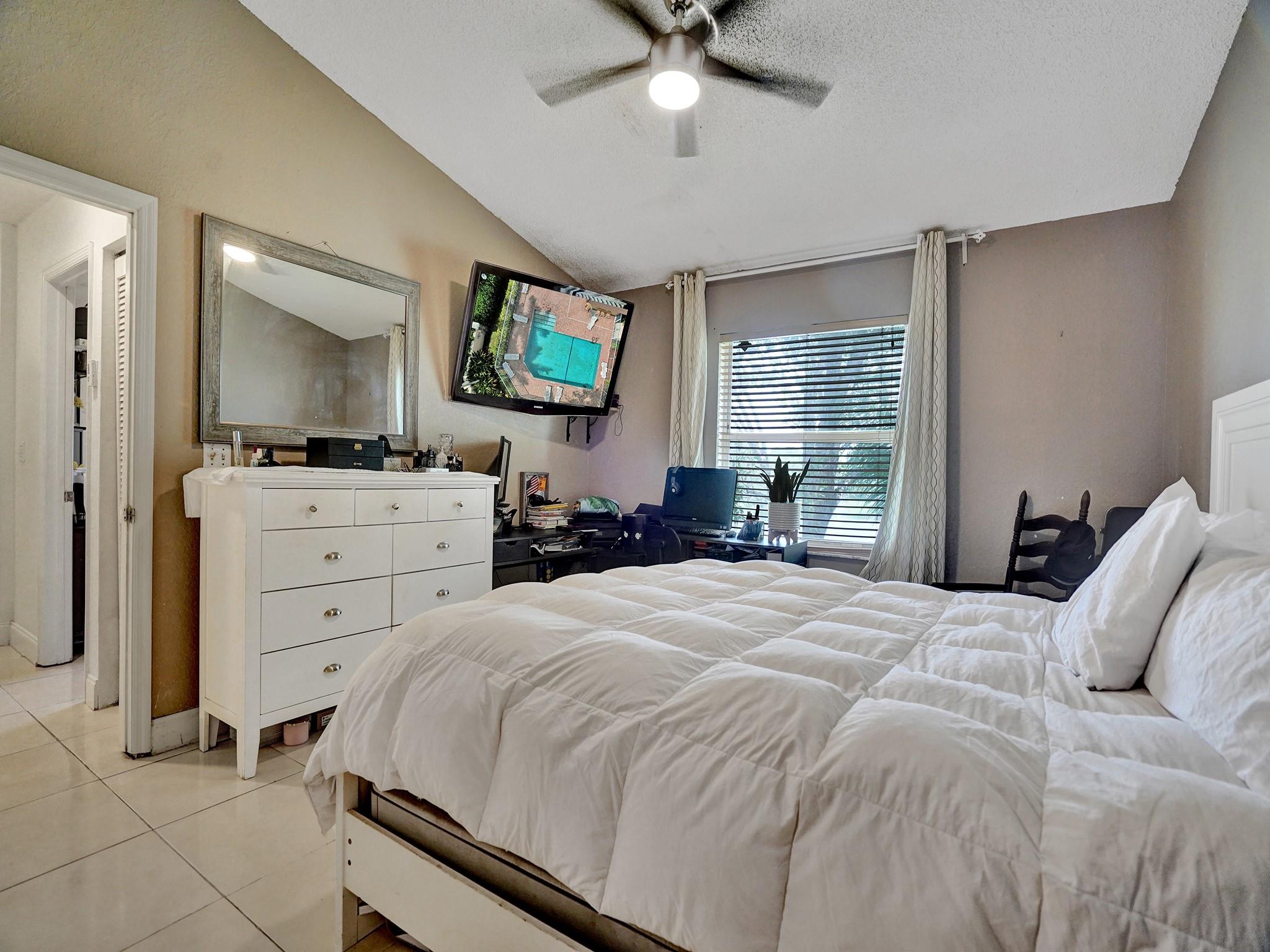 5330 NW 89th Terrace