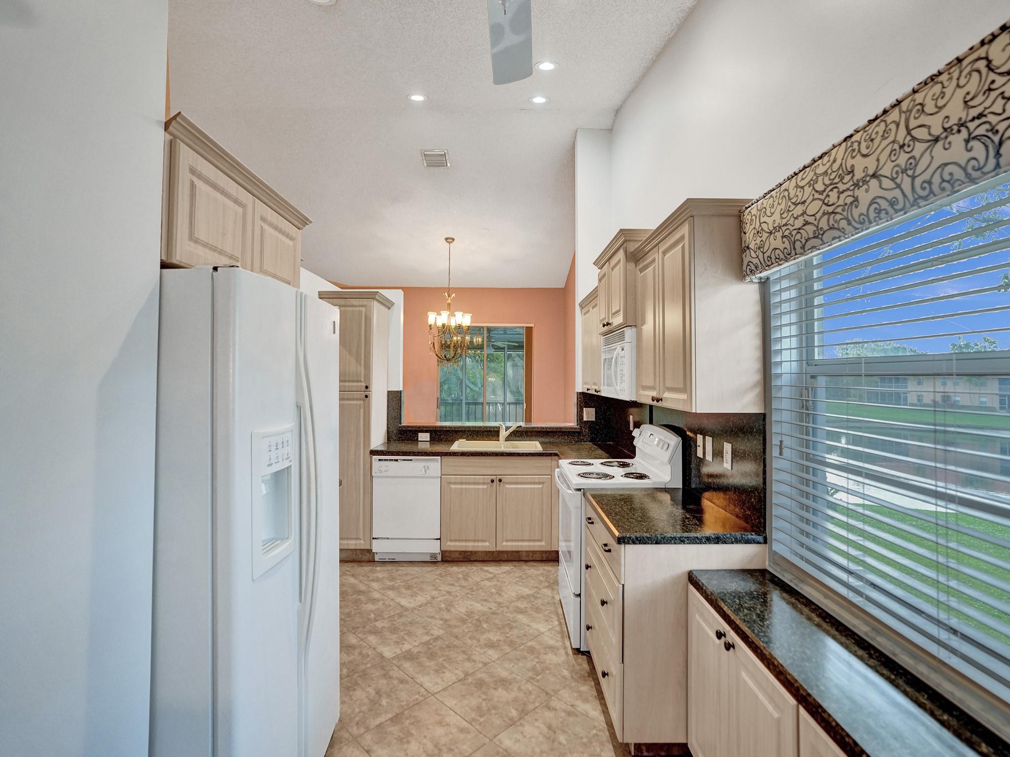 7031 Summer Tree Drive 202