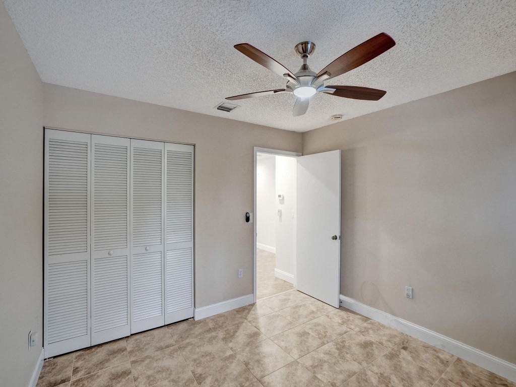 7031 Summer Tree Drive 202