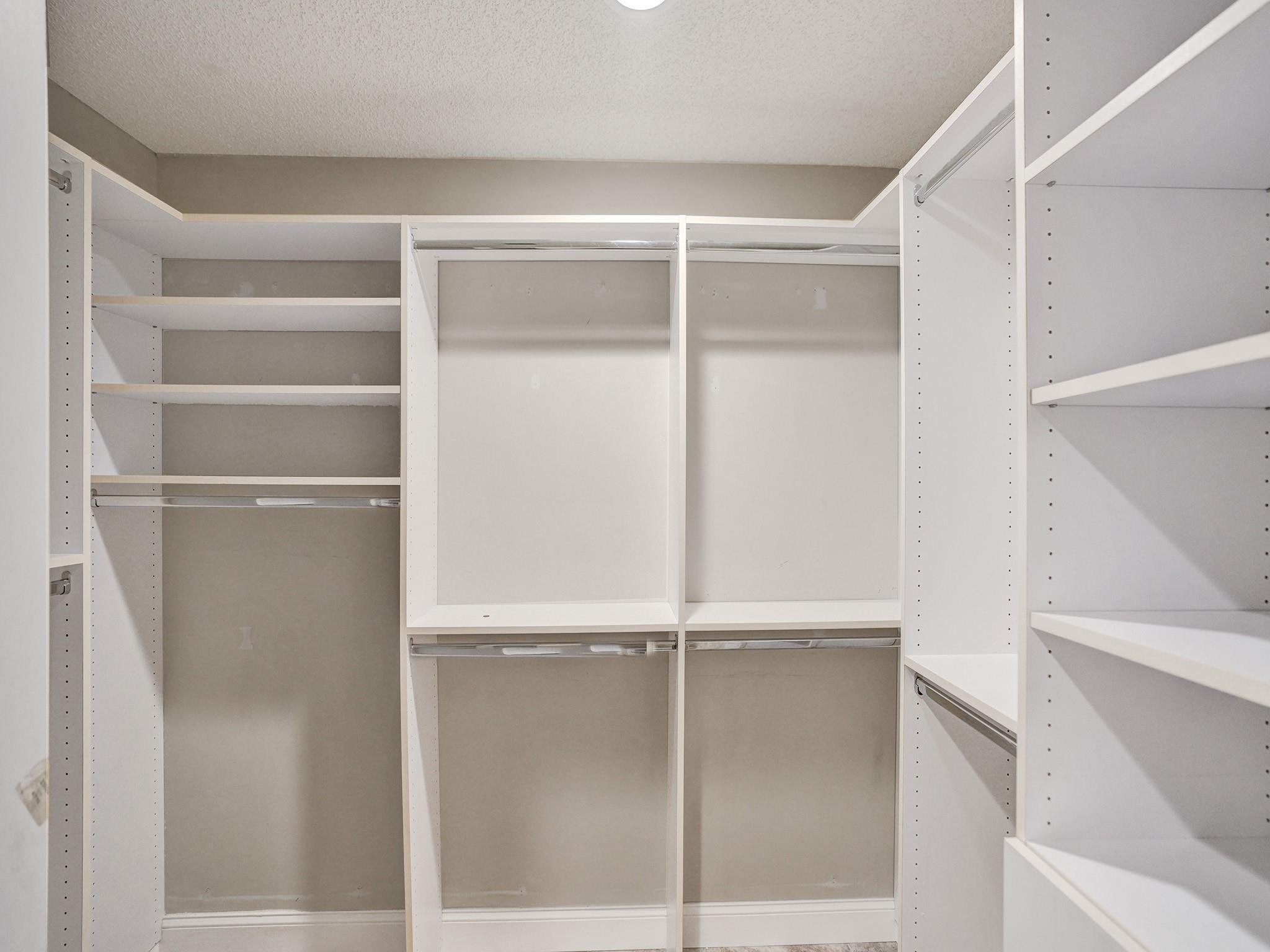 7031 Summer Tree Drive 202