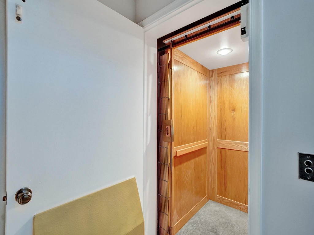 7031 Summer Tree Drive 202