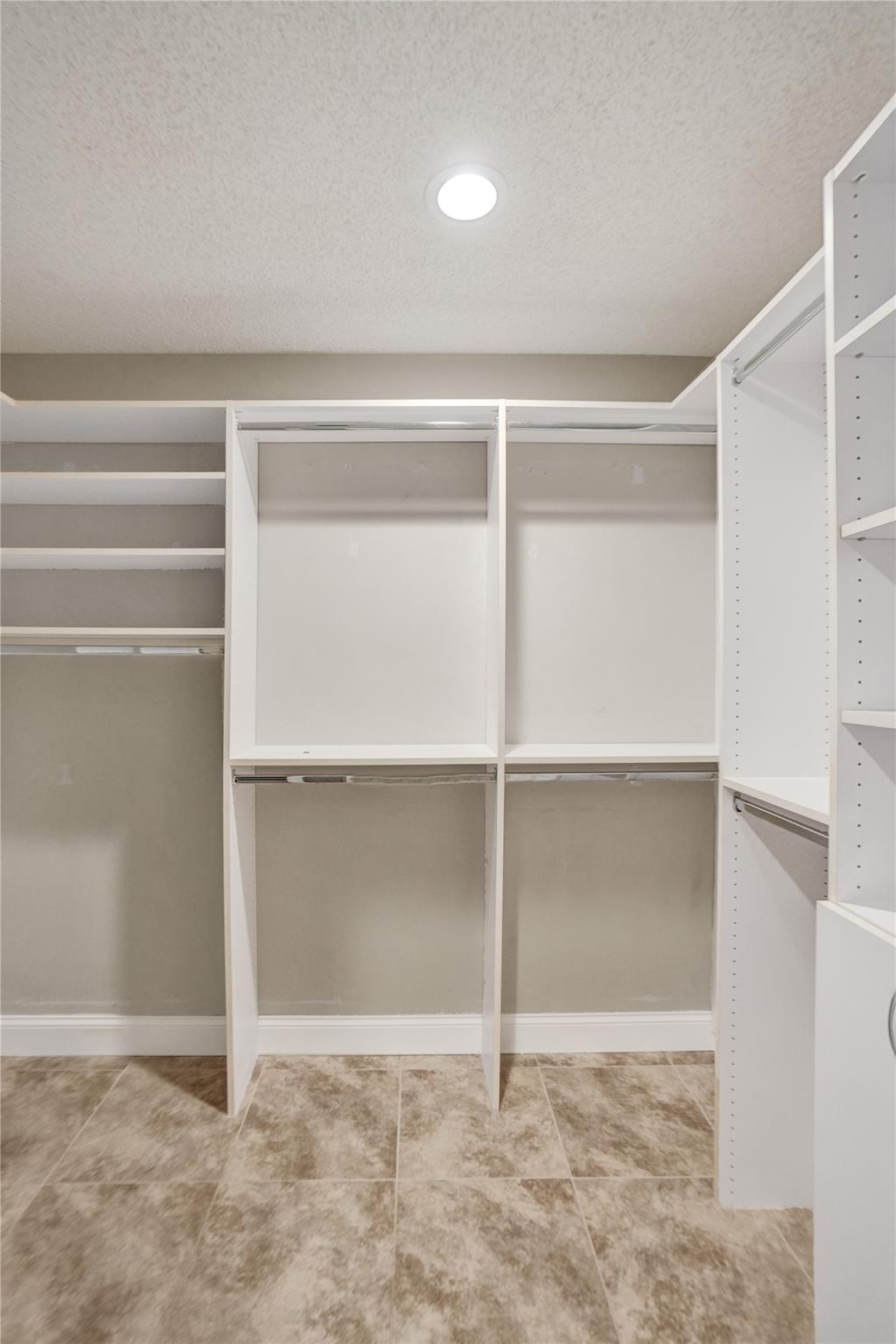 7031 Summer Tree Drive 202