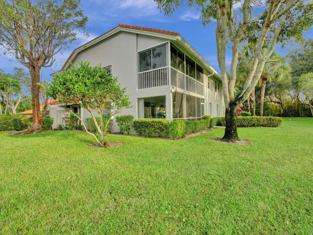 7031 Summer Tree Drive 202