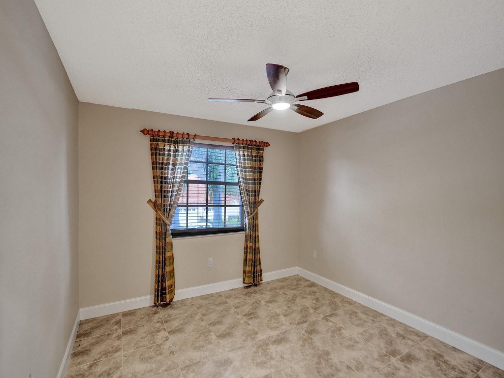 7031 Summer Tree Drive 202