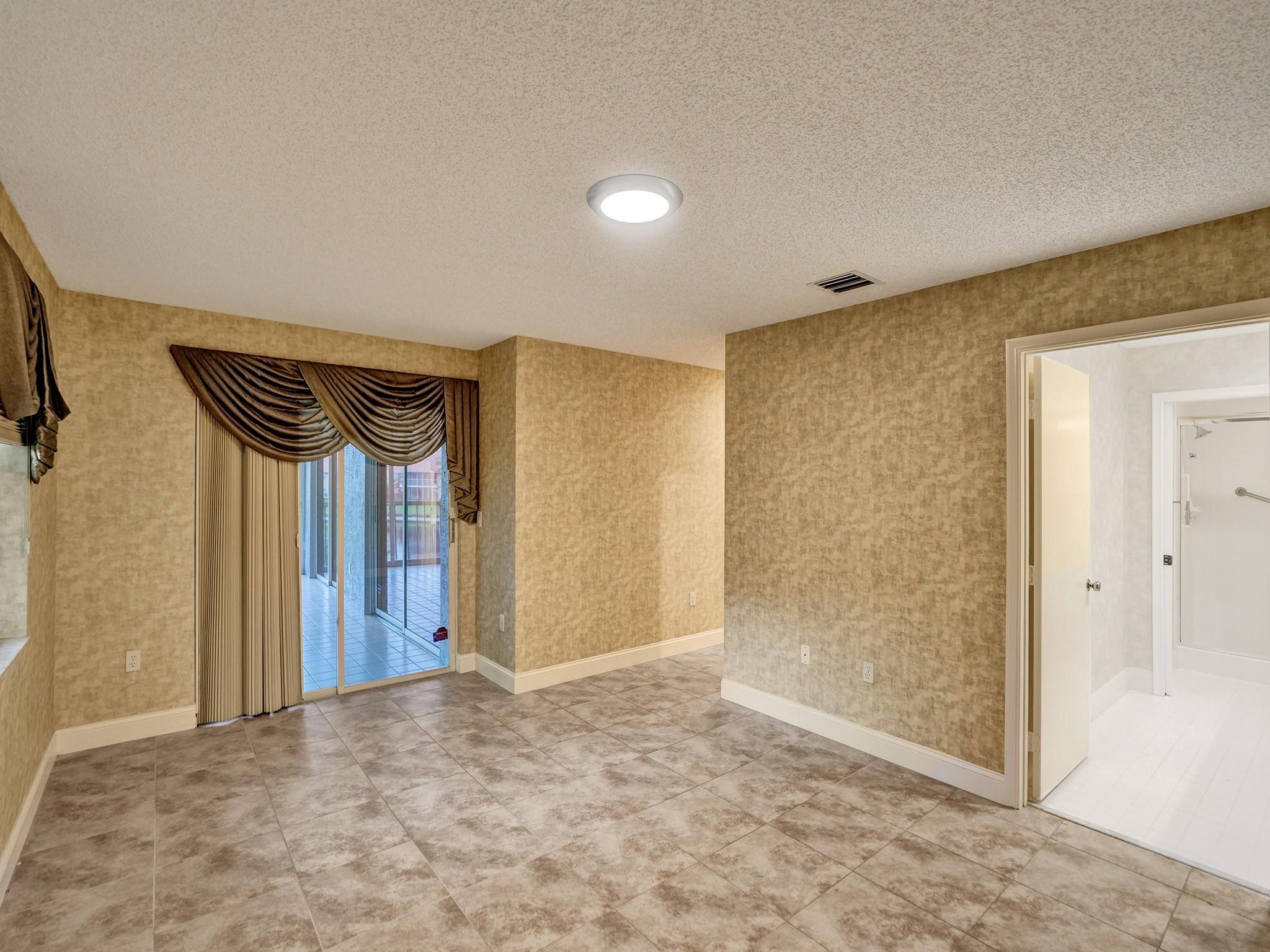 7031 Summer Tree Drive 202