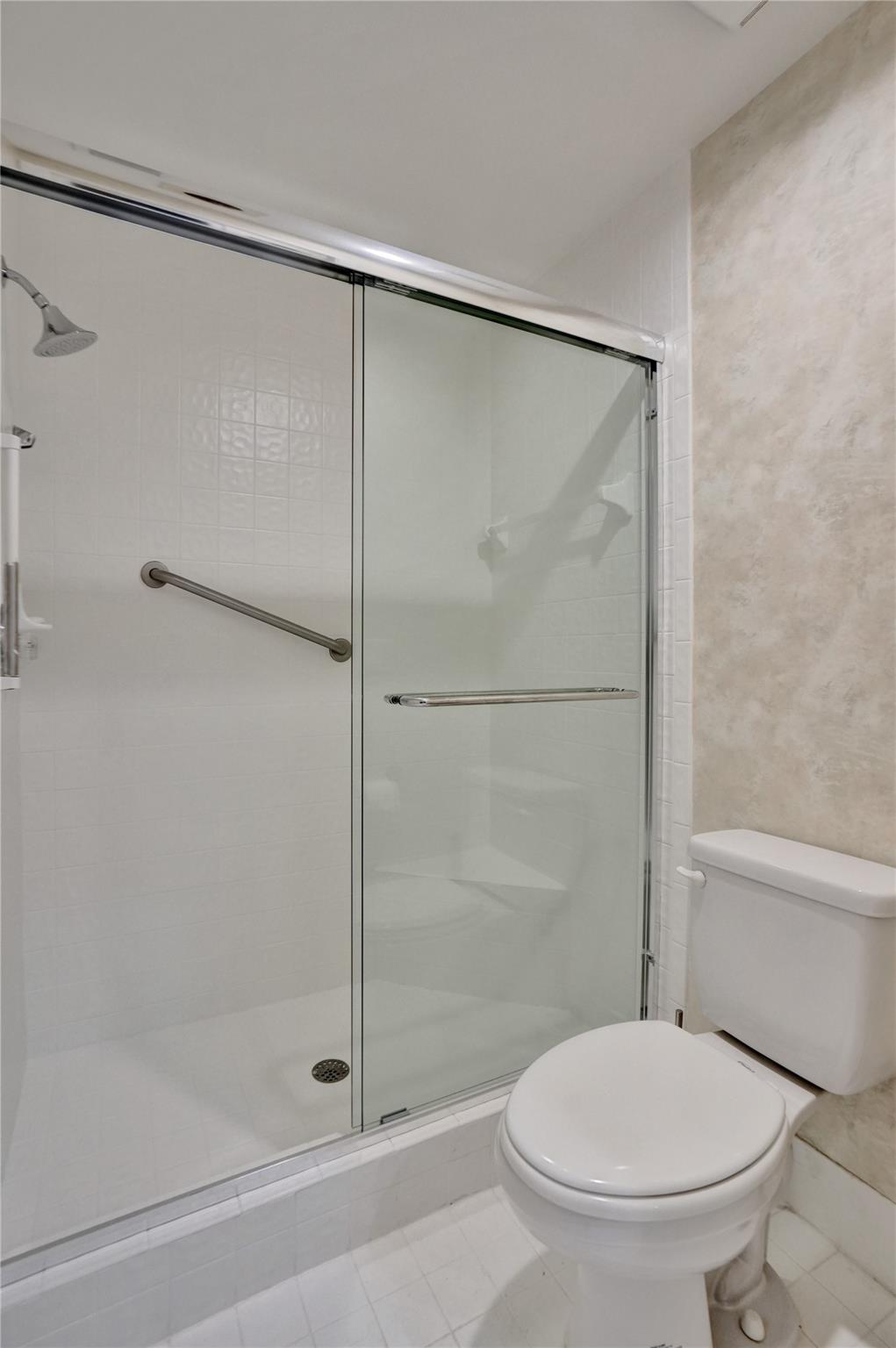 7031 Summer Tree Drive 202