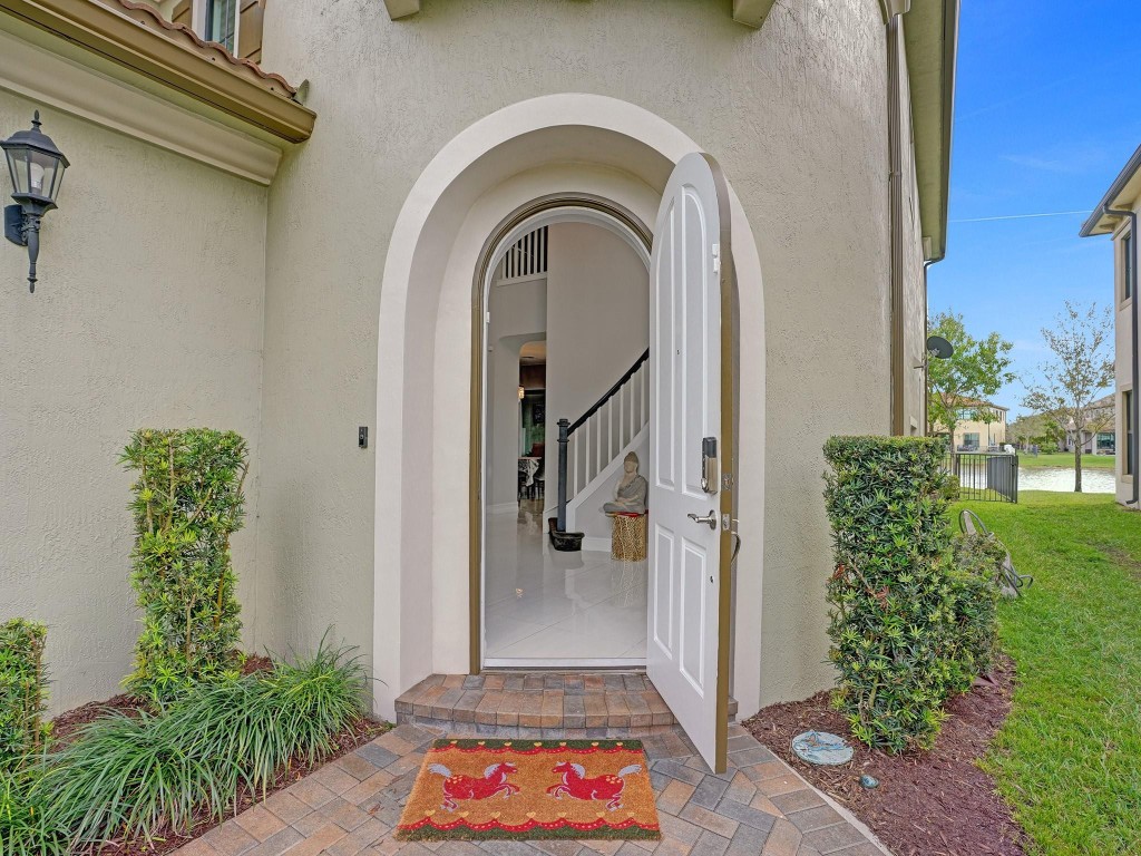 11490 Solstice Circle