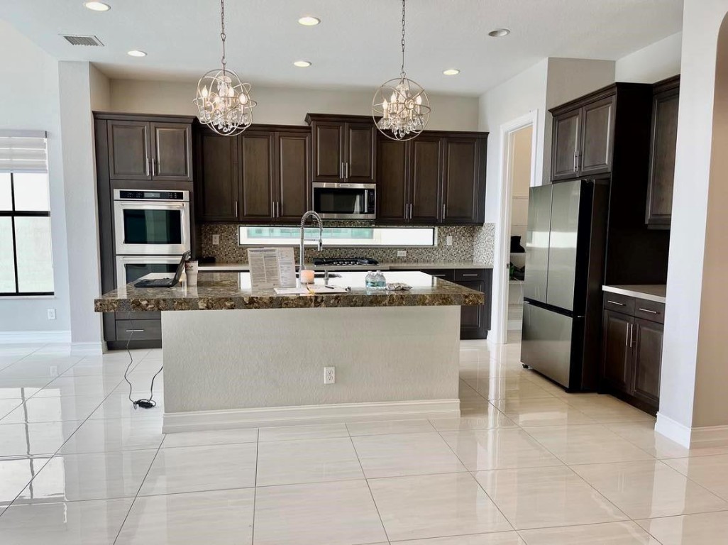 11490 Solstice Circle