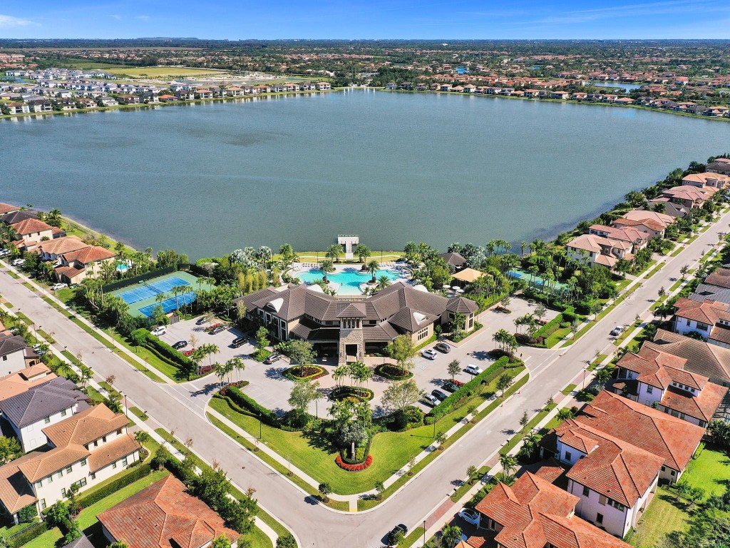 11490 Solstice Circle