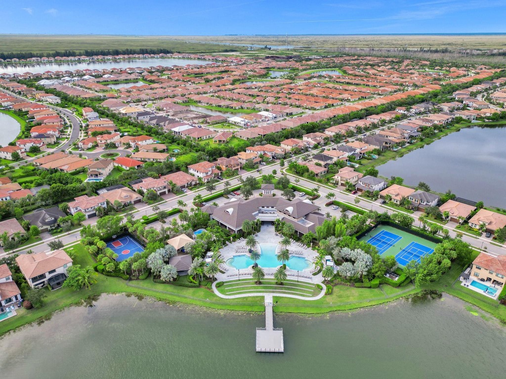 11490 Solstice Circle