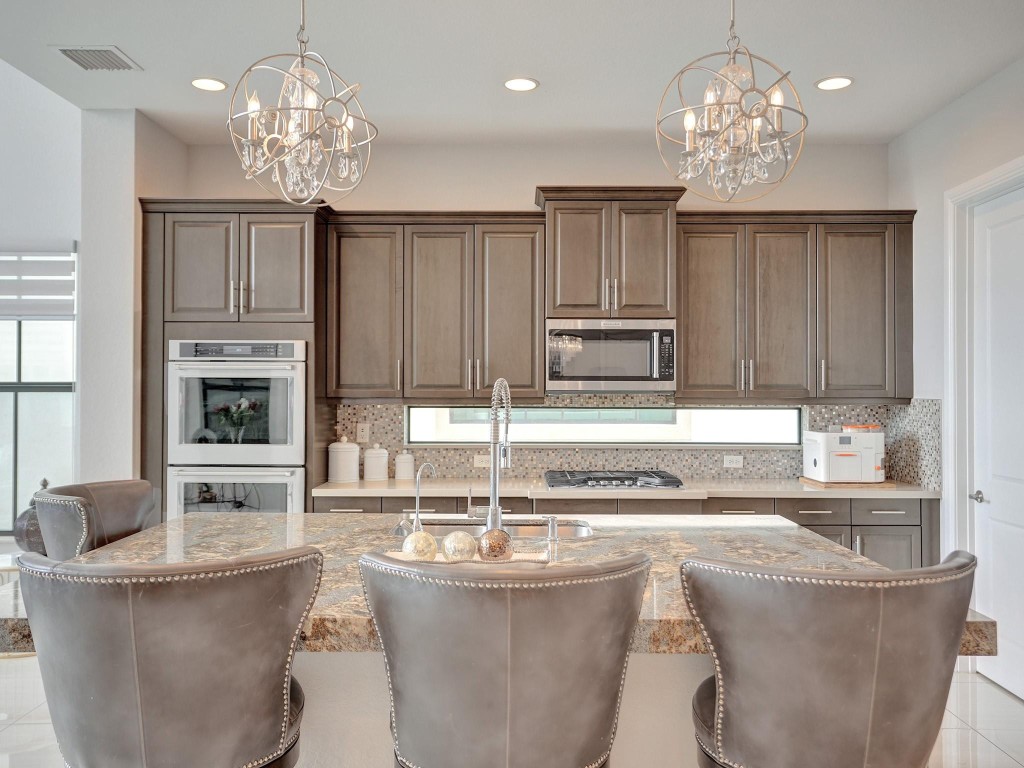 11490 Solstice Circle