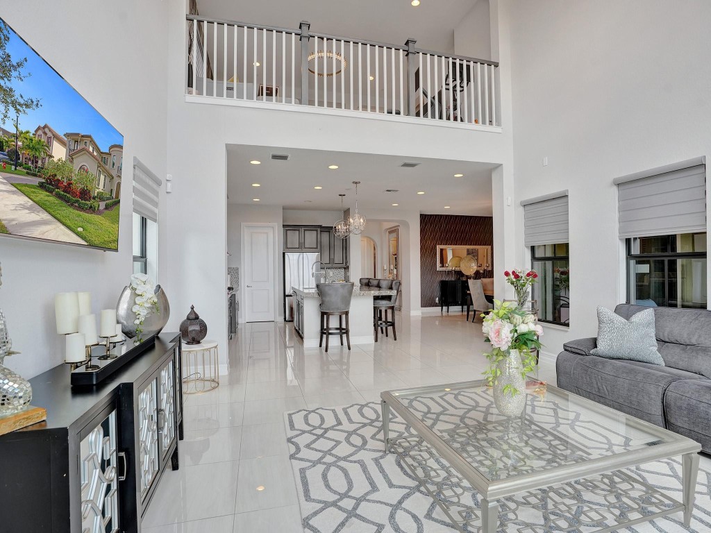 11490 Solstice Circle