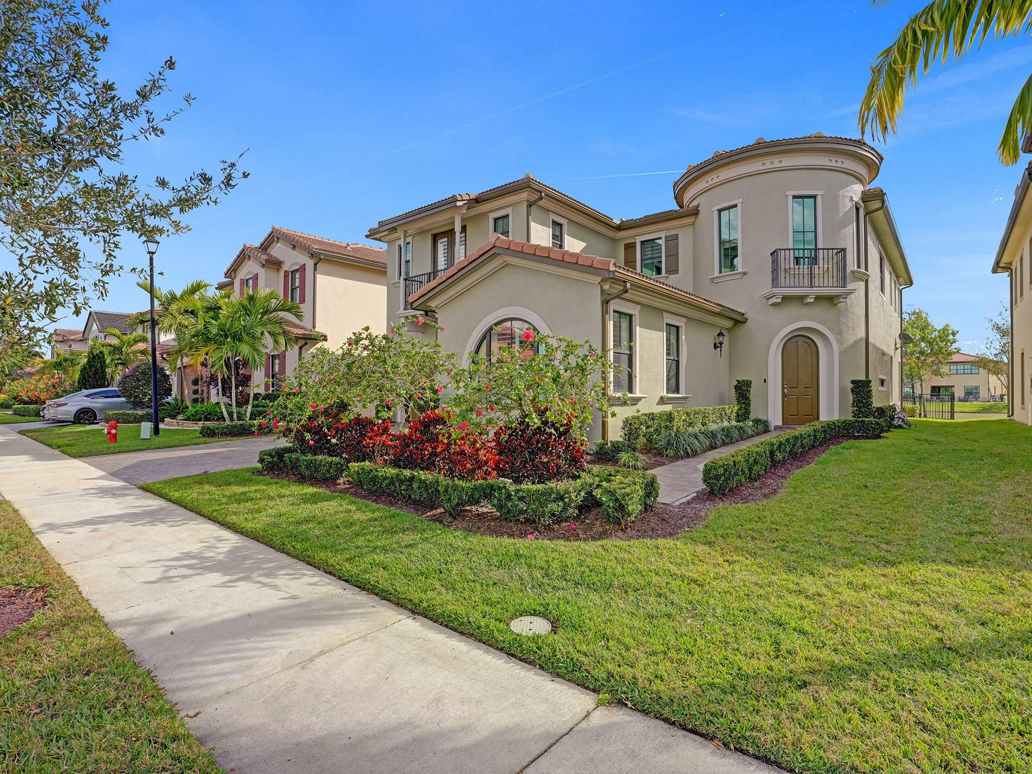 11490 Solstice Circle