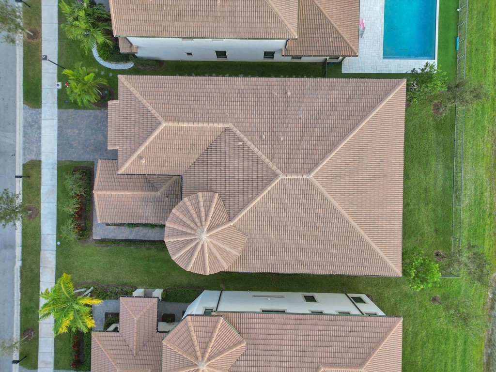 11490 Solstice Circle