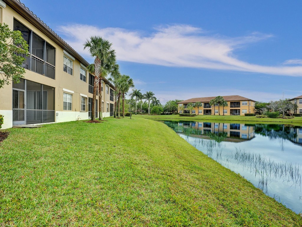 8225 NW 127th Lane 32C