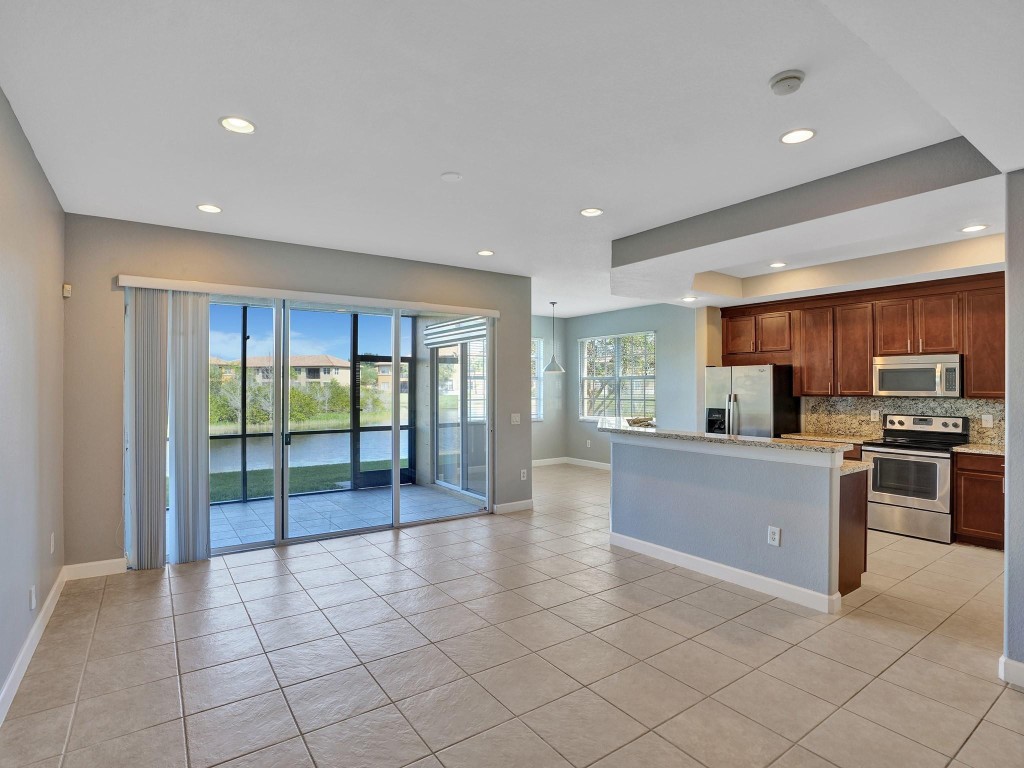 8225 NW 127th Lane 32C