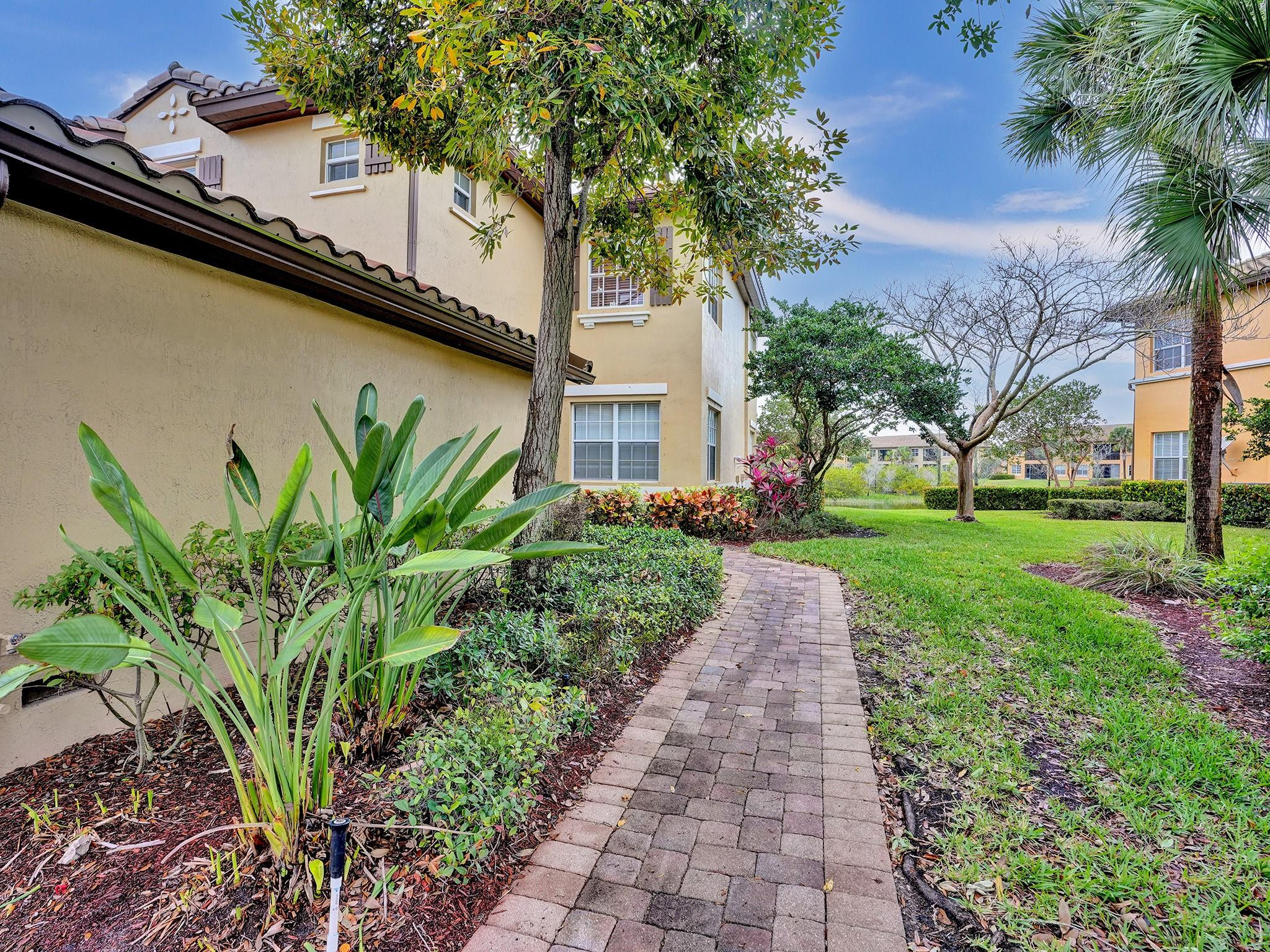 8225 NW 127th Lane 32C