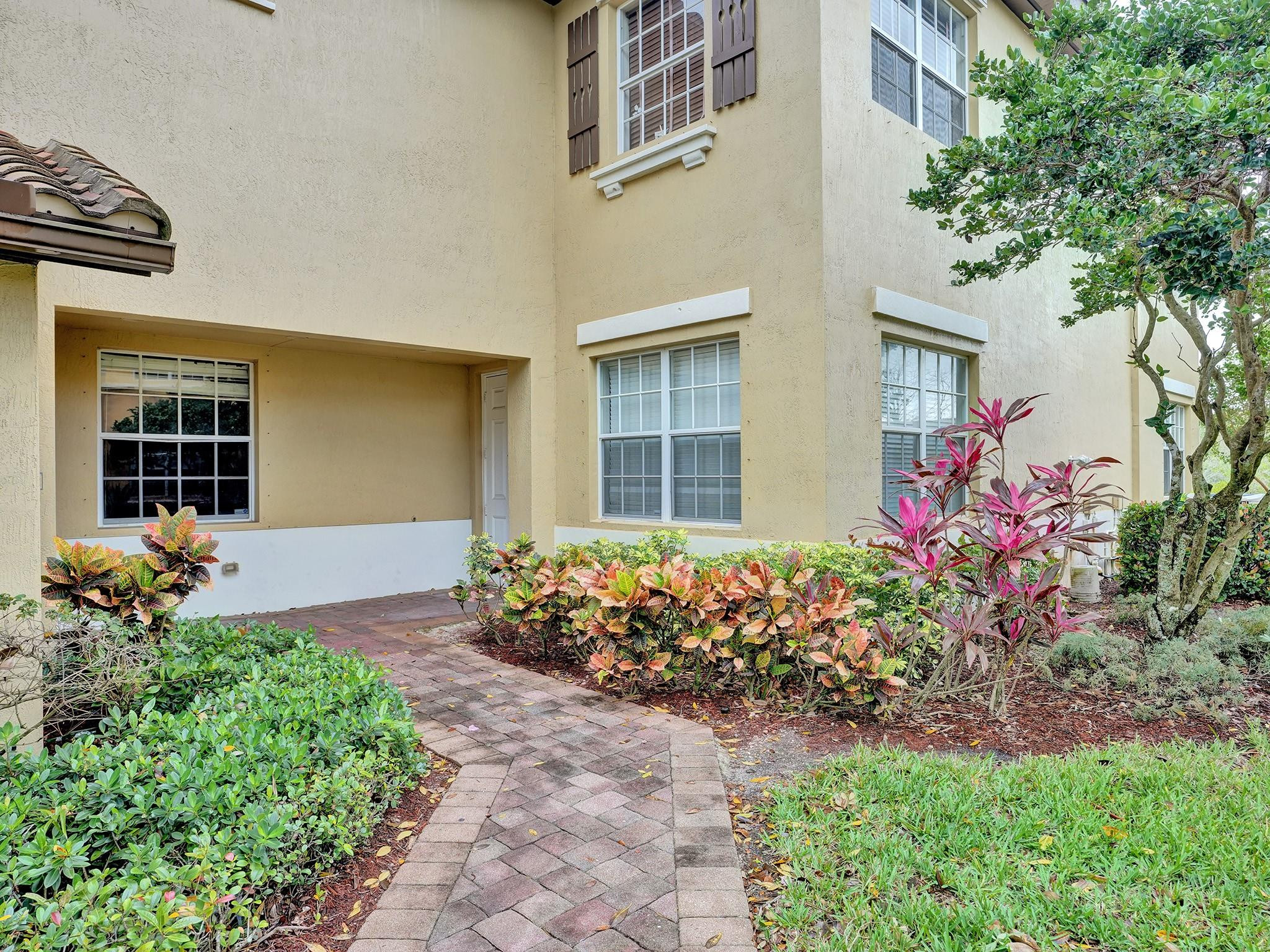 8225 NW 127th Lane 32C