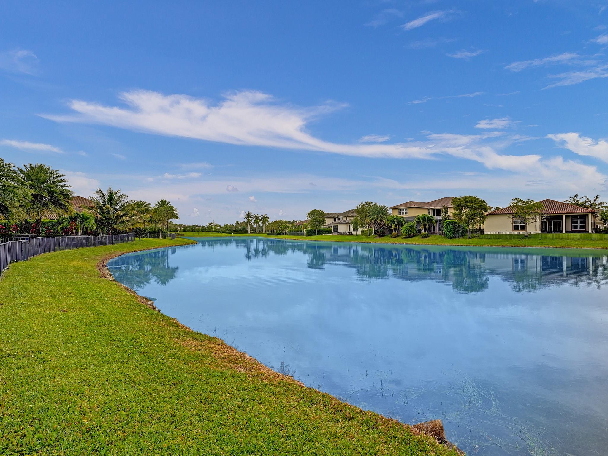 10331 LAKE VISTA COURT