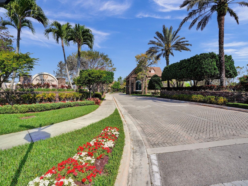 10231 Majestic Trail