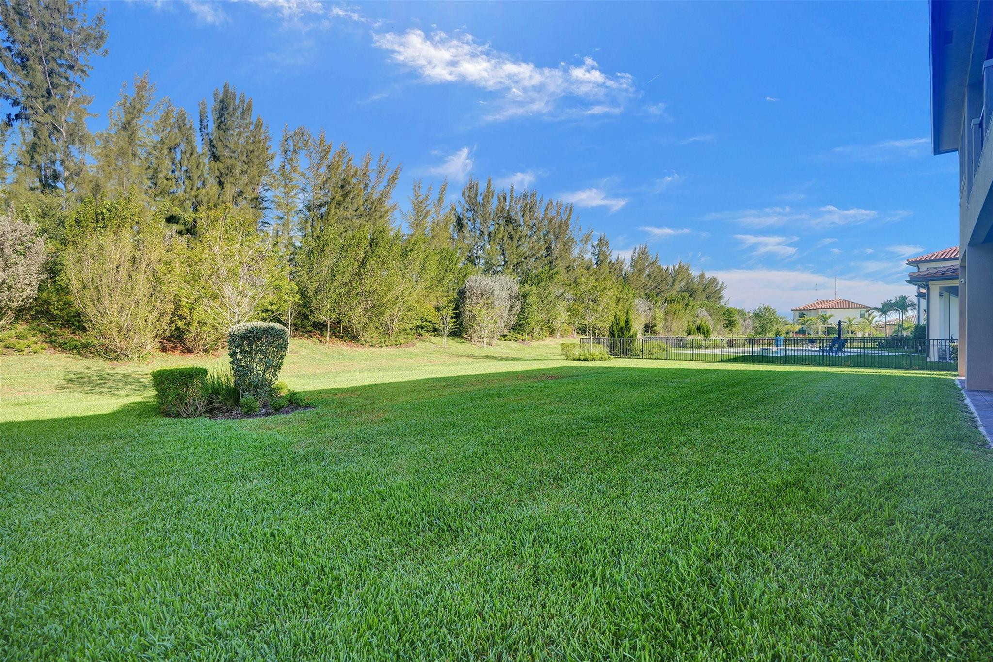 9225 W Bay Trail