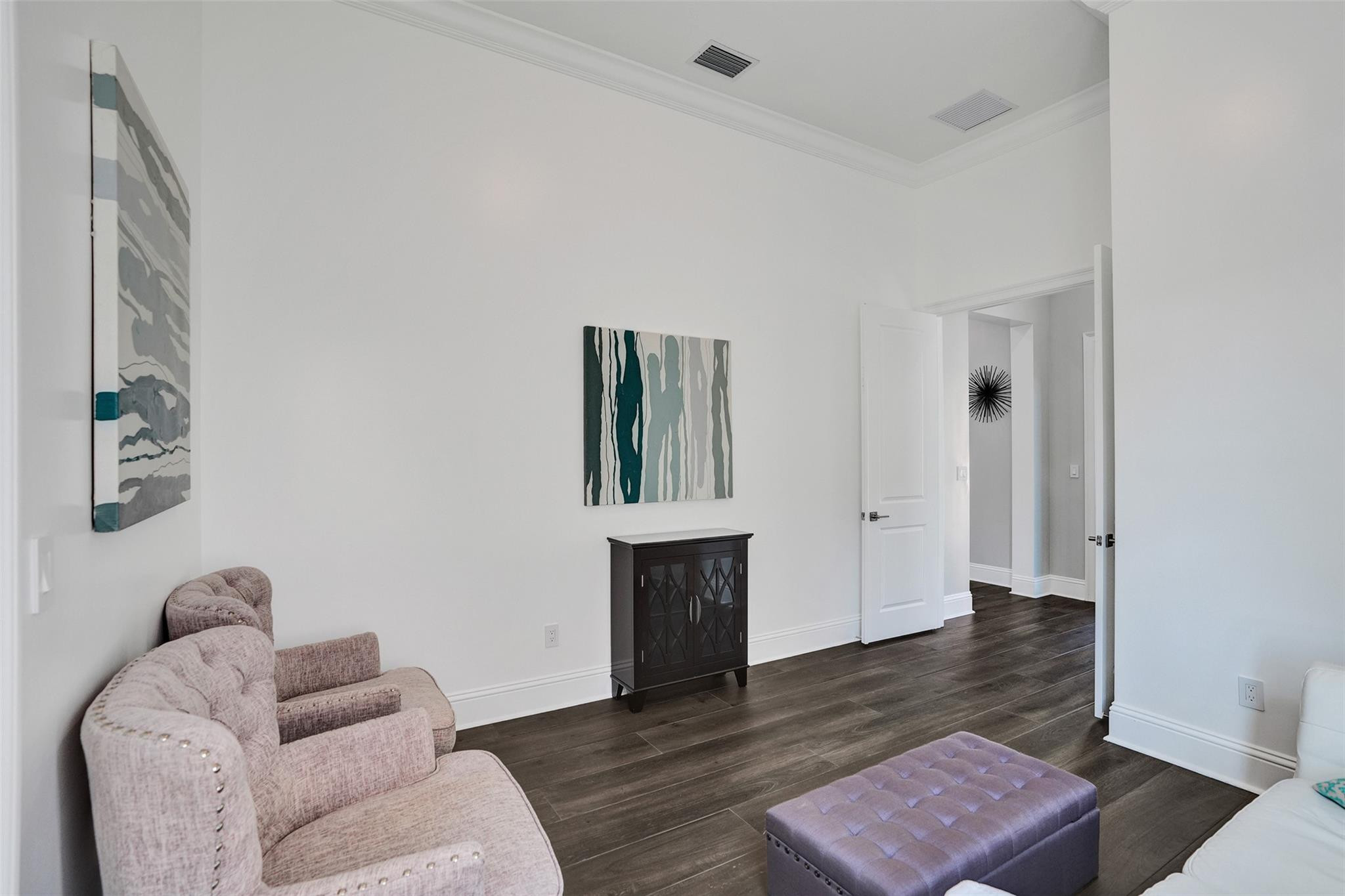 9225 W Bay Trail
