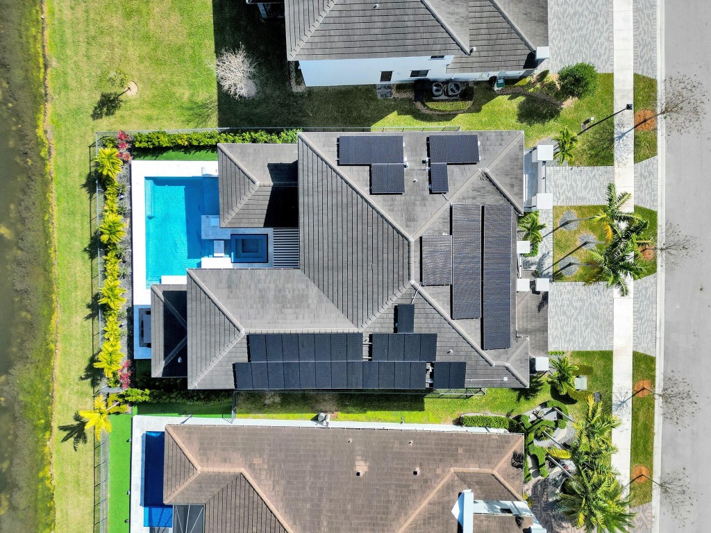 10495 S Lago Vista Circle