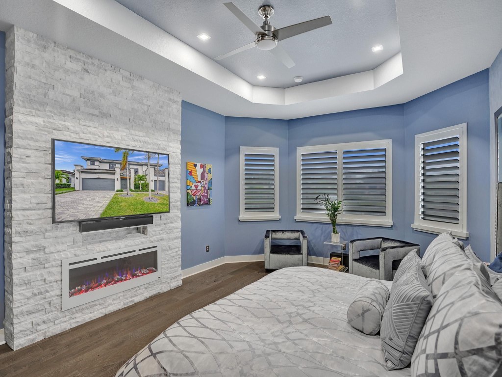 10495 S Lago Vista Circle