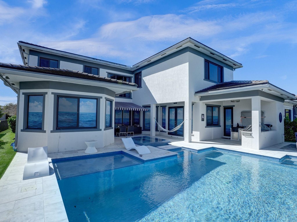 10495 S Lago Vista Circle