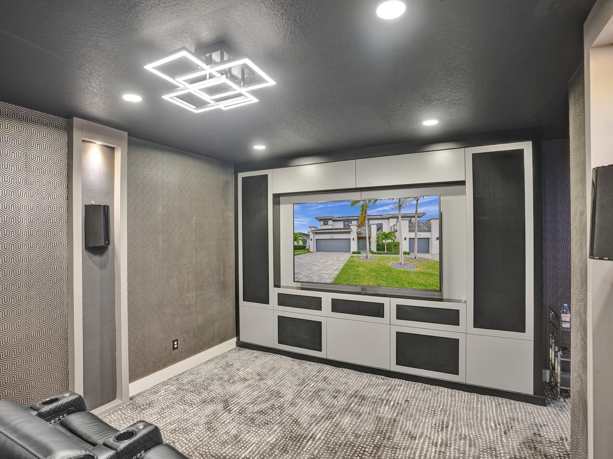 10495 S Lago Vista Circle