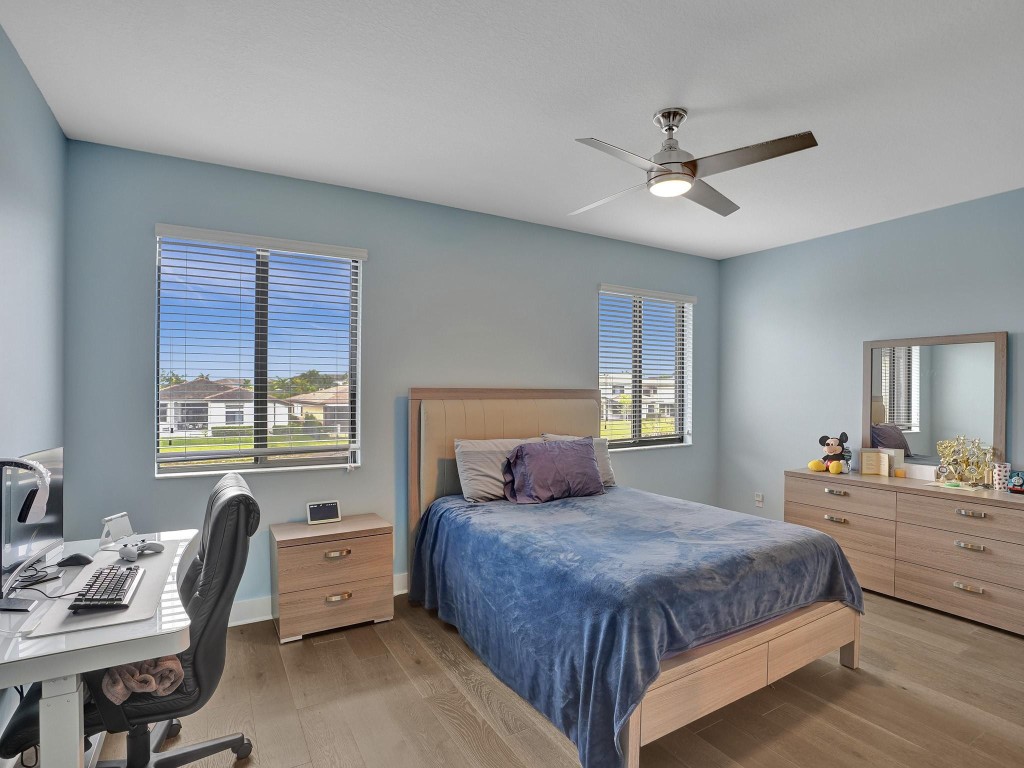 10495 S Lago Vista Circle