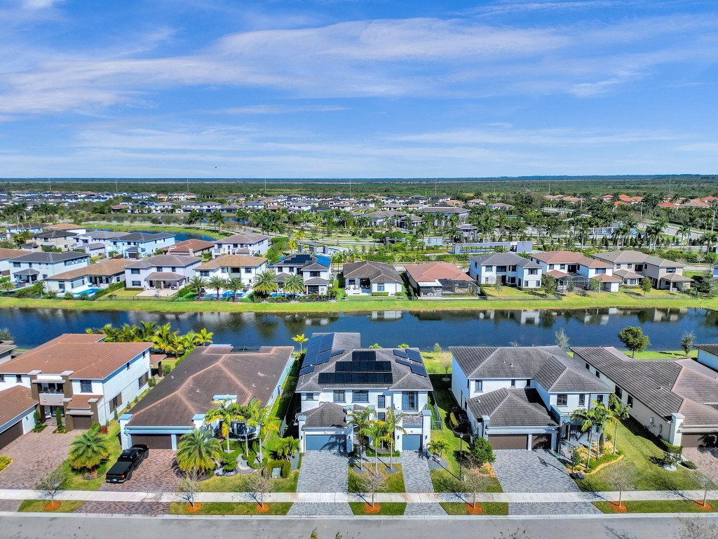 10495 S Lago Vista Circle