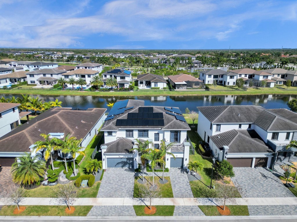 10495 S Lago Vista Circle