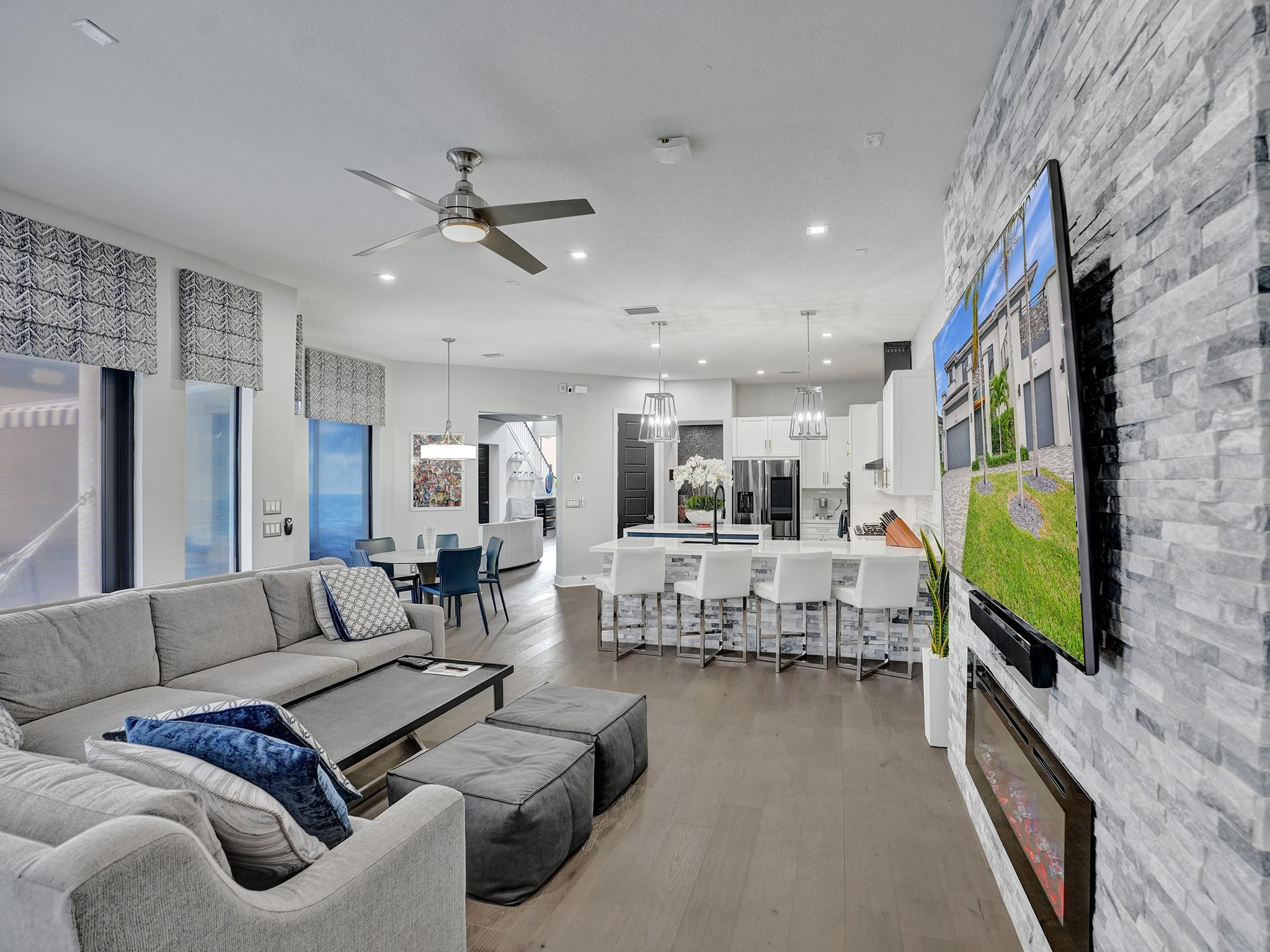 10495 S Lago Vista Circle