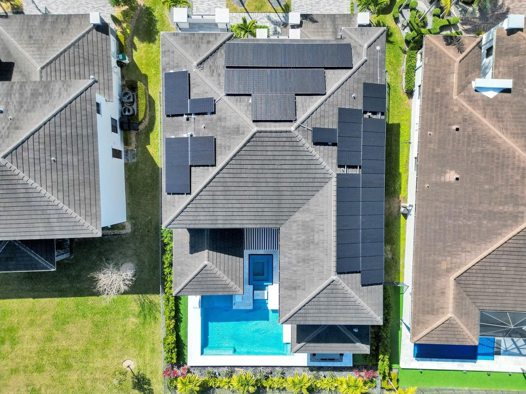 10495 S Lago Vista Circle