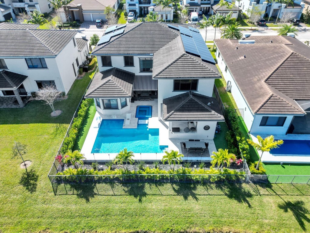 10495 S Lago Vista Circle